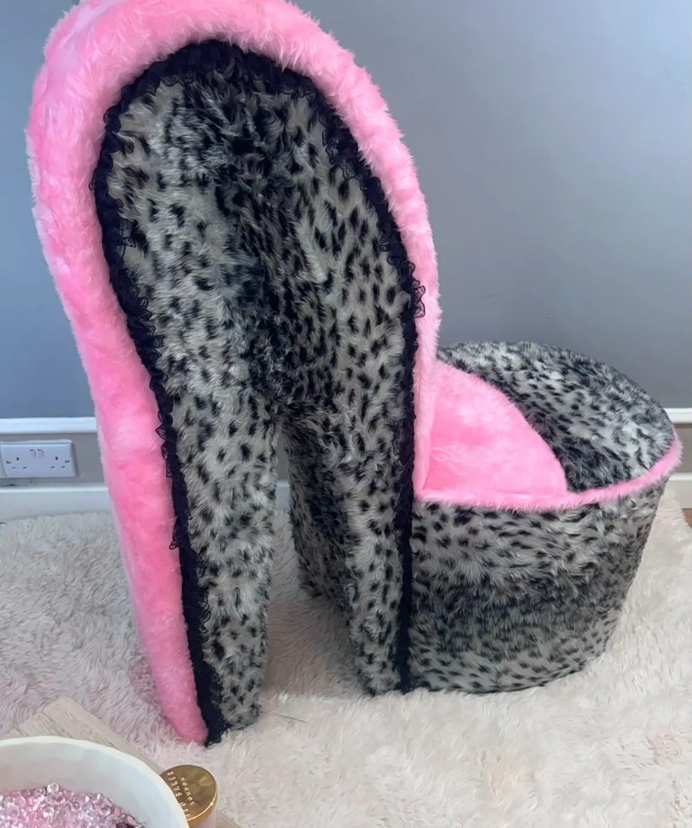 luxury-snow-cheetah-baby-pink-faux-fur-high-heel-shoe-chair-handmade-glam
